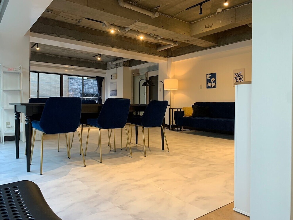 Spacious Studio West Shinjuku