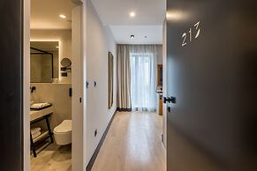 Cora Hotel