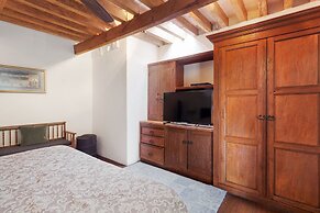 Casa Antigua by Domi Housing