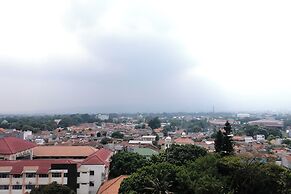 Homey 1Br Apartment At The Edge Bandung