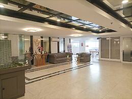 Modern Designed Studio At De Prima Apartment