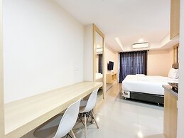 Comfortable And Tidy Studio De Prima Apartment