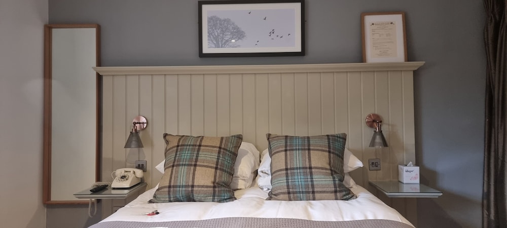 The Ragged Cot