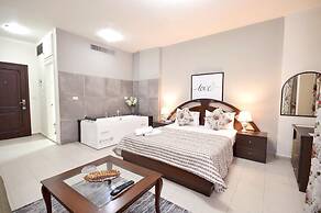 Nine Seven Hotel
