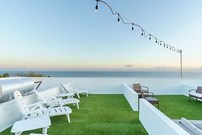 Red Flamboyan Guesthouse