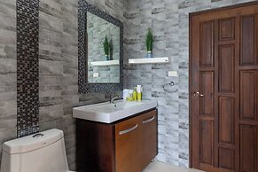 East Villa 4