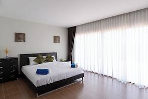 East Villa 4