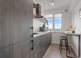 1BDR Apartment Perla Sky