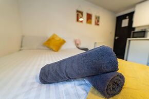 Modern Studio Available Close to the City