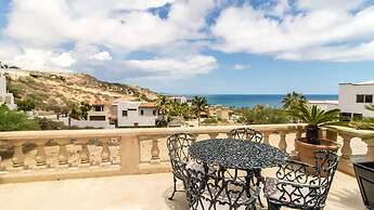 Easy access to South Palmilla beach