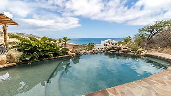Easy access to South Palmilla beach