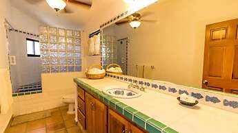 Easy access to South Palmilla beach