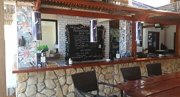 Birdwatchers Beachfront Hotel Panglao