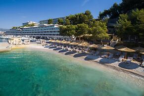 A2 Beachfront apt With big Terrace and sea View