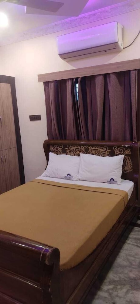 Sree Kumaran Residence by Royal stay