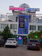 Paradise Hotel