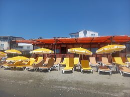 Paradise Hotel
