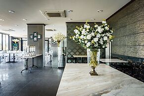 Lux Boutique Hotel