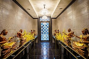 Lux Boutique Hotel
