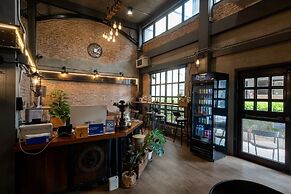 House of Machine Boutique Hotel