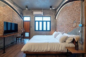 House of Machine Boutique Hotel