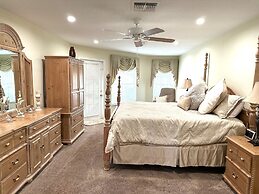 Immaculate Villa in Kissimmee South Facing Pool