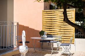 ALS Holiday Houses by Konnect
