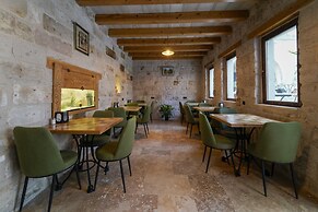 Escape Cave Suites