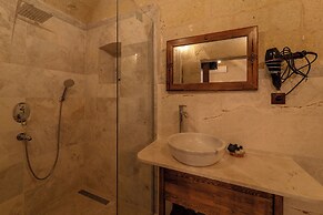 Escape Cave Suites