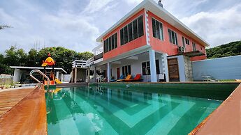 Ocean Heart Hotel