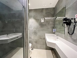 Hotel MG Poniente