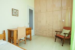 Spacious New apt w View in Agia Varvara