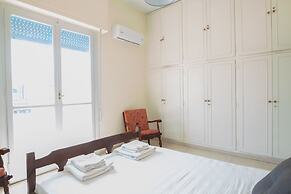 Spacious New apt w View in Agia Varvara