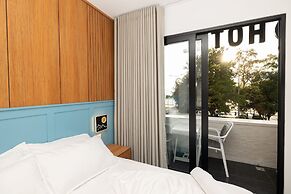 Aglon Twin's Hotel