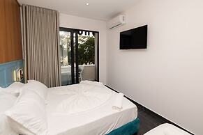 Aglon Twin's Hotel