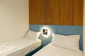 Aglon Twin's Hotel