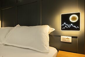 Aglon Twin's Hotel