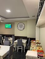 Aglon Twin's Hotel