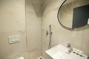 Aglon Twin's Hotel