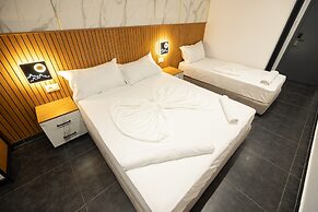 Aglon Twin's Hotel