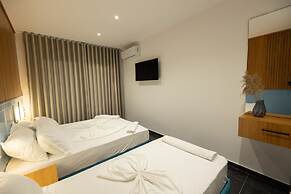 Aglon Twin's Hotel