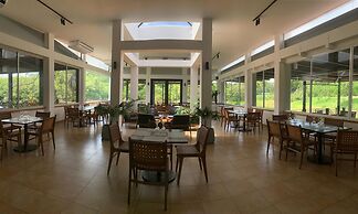 HOTEL VISTA LAGO