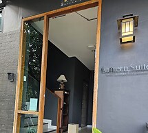The Lantern Suites