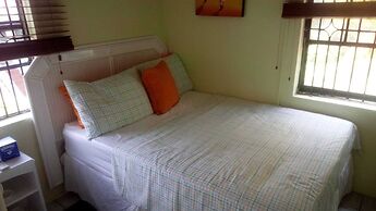 Henrietta's Seaview Studio