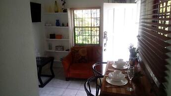 Henrietta's Seaview Studio