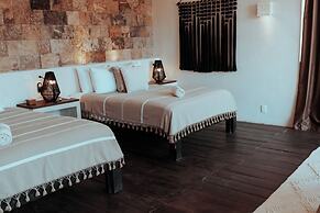 NIKEN BEACHFRONT HOTEL