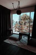 NIKEN BEACHFRONT HOTEL