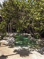 NIKEN BEACHFRONT HOTEL