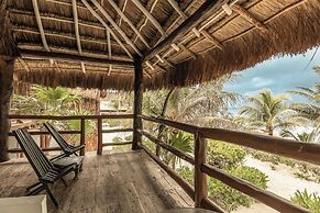 NIKEN BEACHFRONT HOTEL