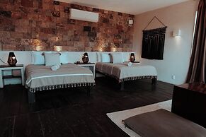 NIKEN BEACHFRONT HOTEL